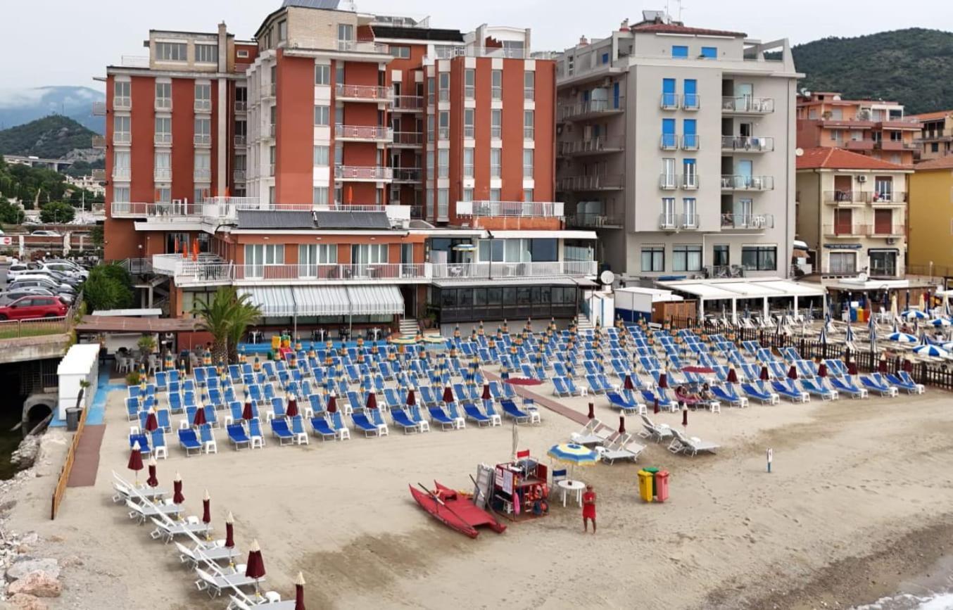Hotel & Residence Stella Maris Pietra Ligure Exteriér fotografie